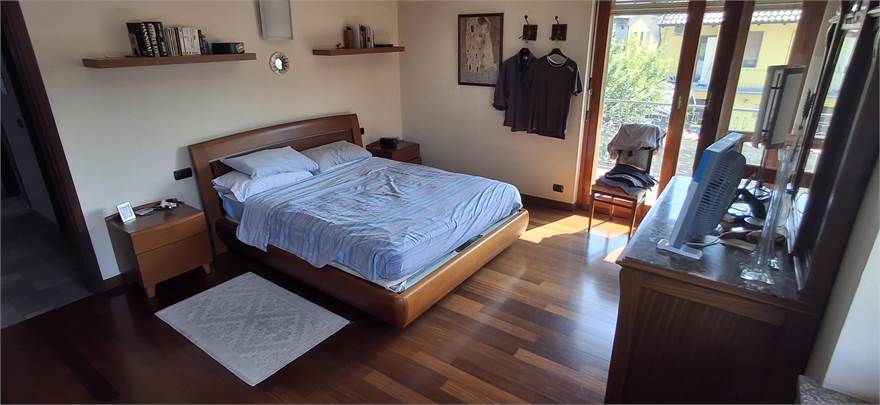 Photo 33